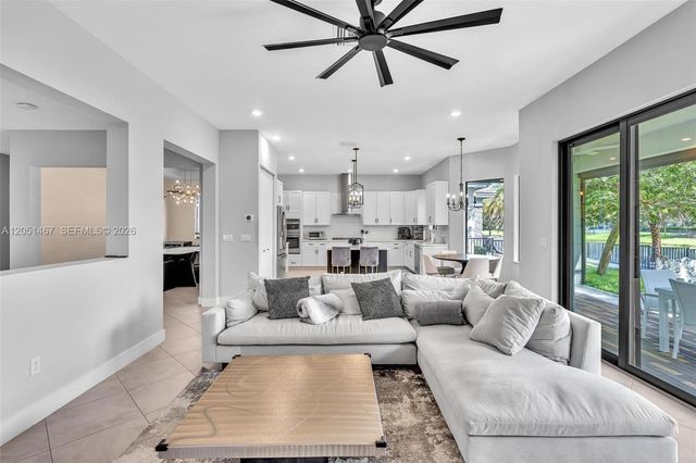 10855 Pacifica Way, Parkland, FL 33076