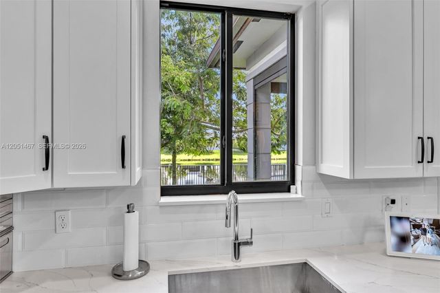 10855 Pacifica Way, Parkland, FL 33076