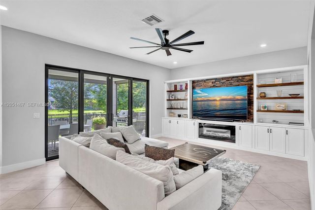 10855 Pacifica Way, Parkland, FL 33076