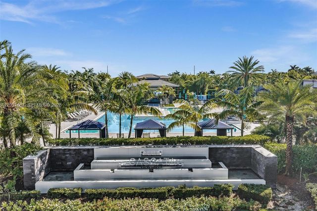 10855 Pacifica Way, Parkland, FL 33076