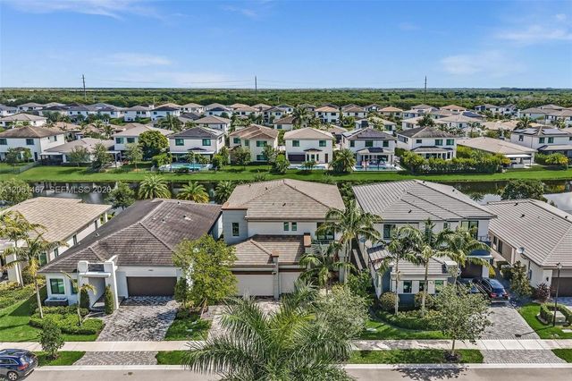 10855 Pacifica Way, Parkland, FL 33076