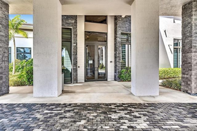 10855 Pacifica Way, Parkland, FL 33076