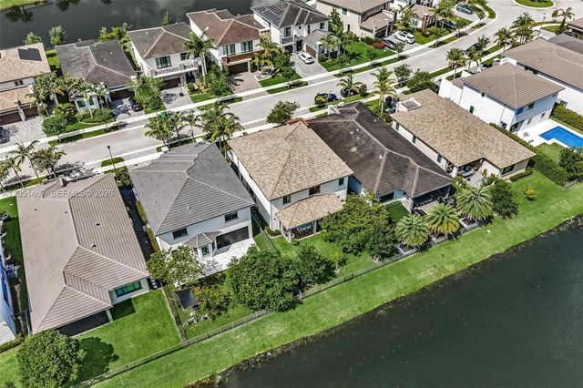 10855 Pacifica Way, Parkland, FL 33076