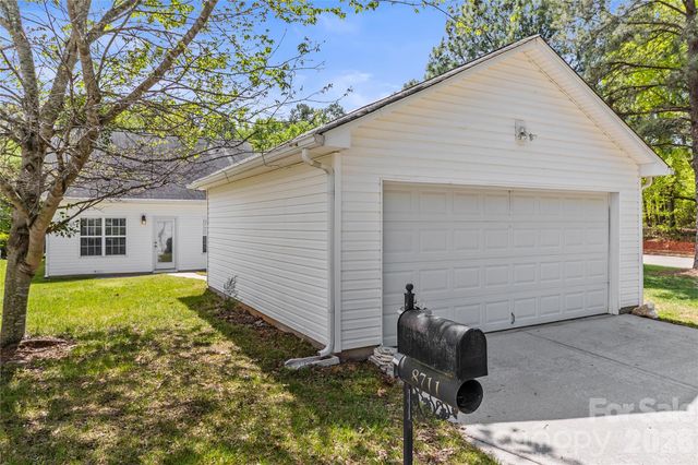 8711 Westwind Point Drive, Cornelius, NC 28031