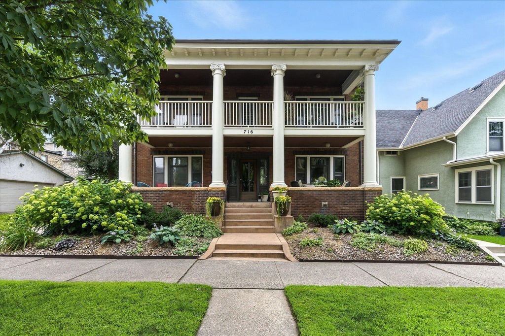 716 5th Avenue SE 4, Minneapolis, MN 55414