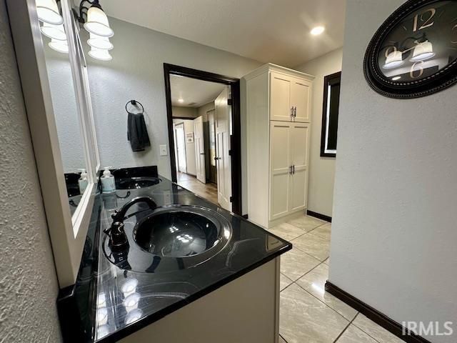 140 Knotting Hill Dr, Springville, IN 47462