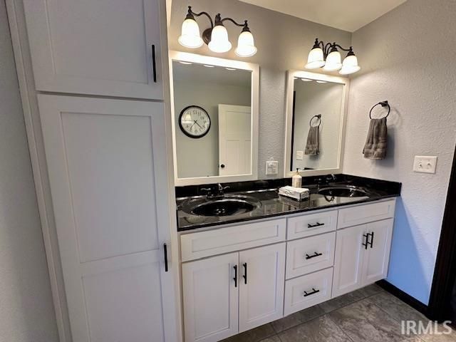 140 Knotting Hill Dr, Springville, IN 47462