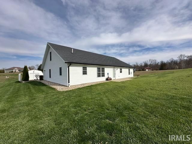 140 Knotting Hill Dr, Springville, IN 47462