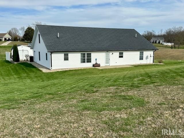 140 Knotting Hill Dr, Springville, IN 47462