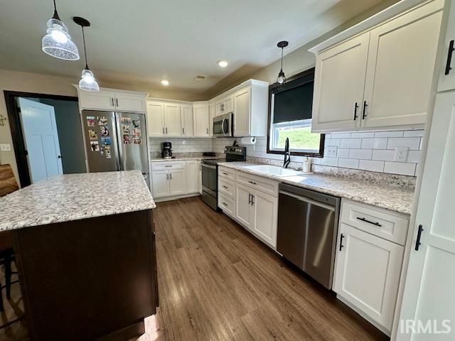 140 Knotting Hill Dr, Springville, IN 47462