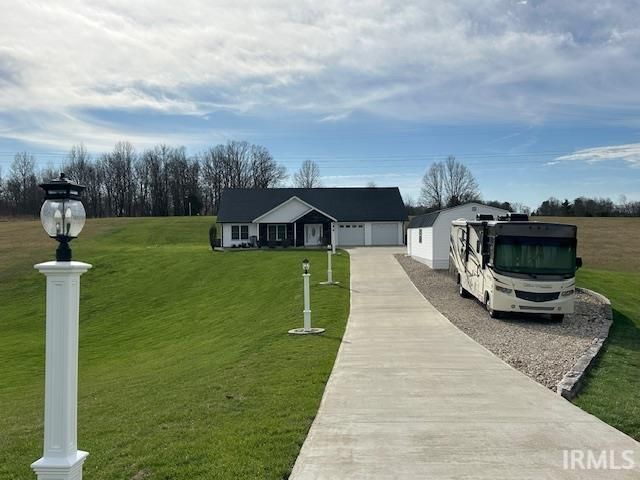 140 Knotting Hill Dr, Springville, IN 47462