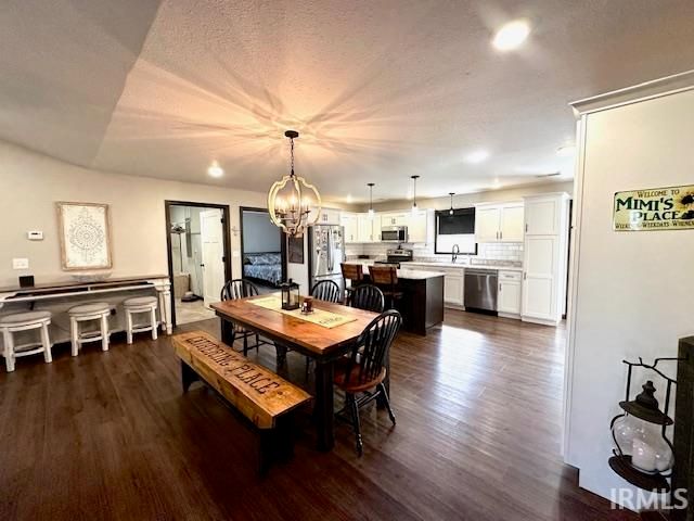 140 Knotting Hill Dr, Springville, IN 47462