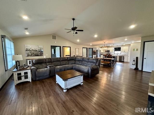 140 Knotting Hill Dr, Springville, IN 47462