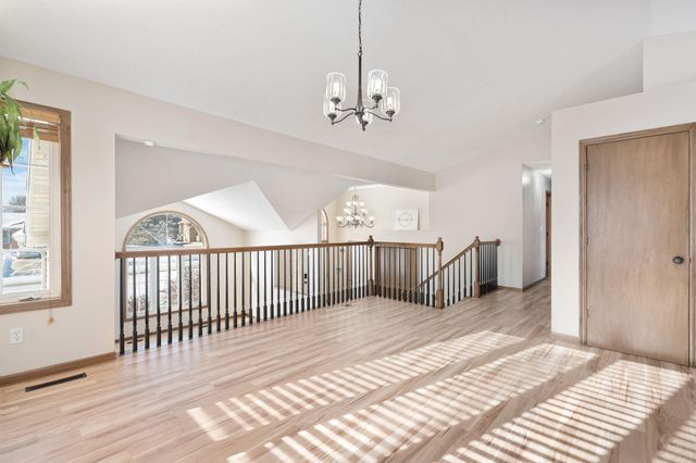 709 Greenhaven Lane NE, Owatonna, MN 55060