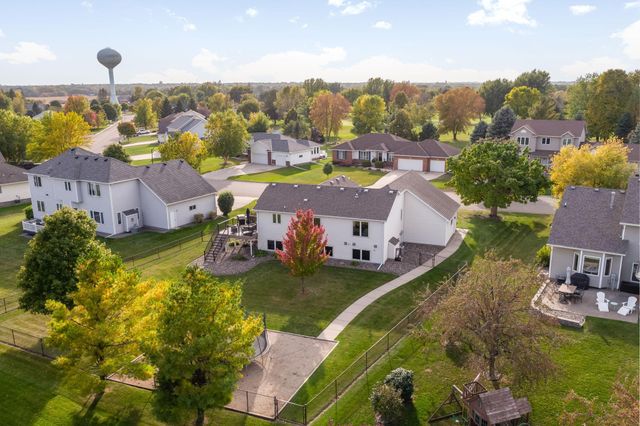 709 Greenhaven Lane NE, Owatonna, MN 55060