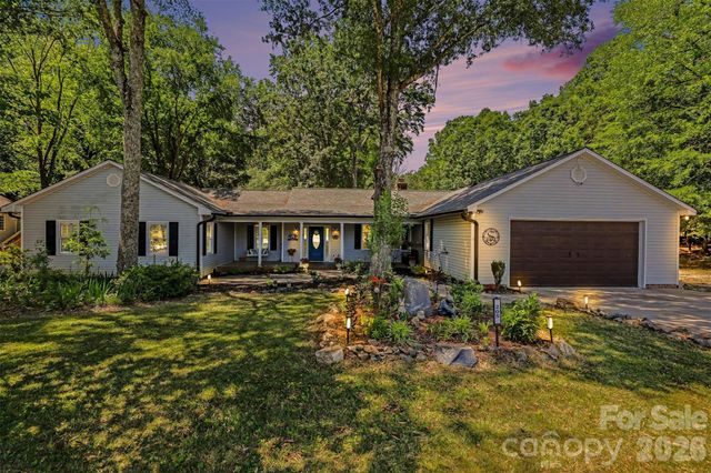 205 Dornoch Drive, Weddington, NC 28104