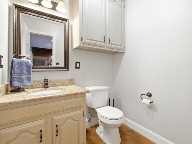 301 County Road 3418, Bridgeport, TX 76426