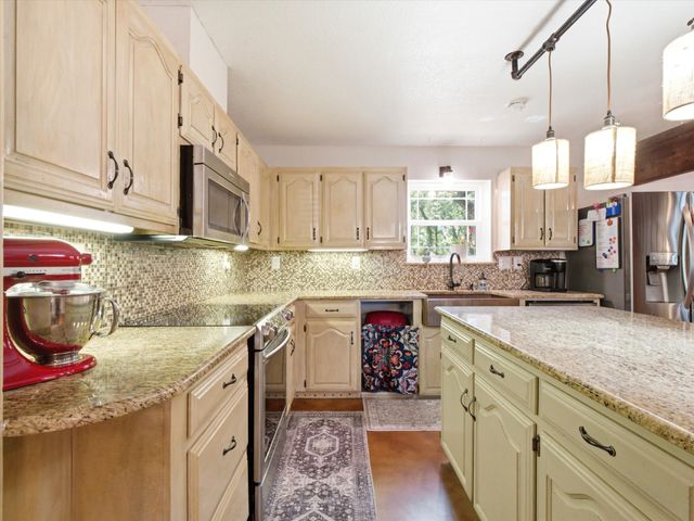 301 County Road 3418, Bridgeport, TX 76426