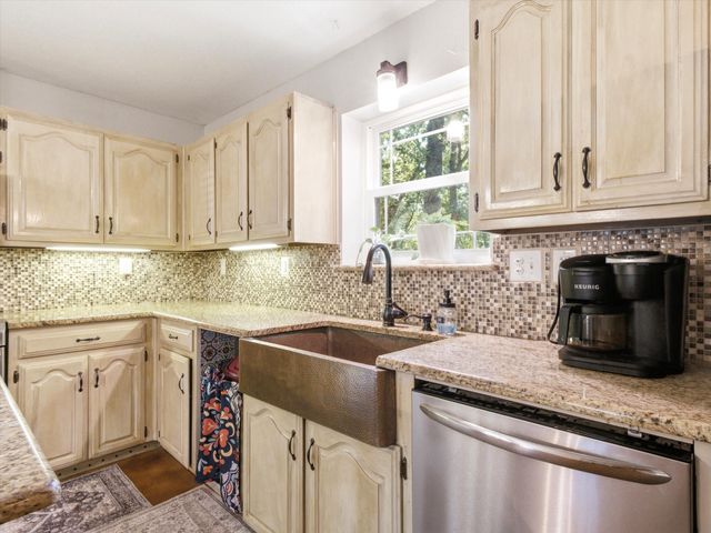 301 County Road 3418, Bridgeport, TX 76426