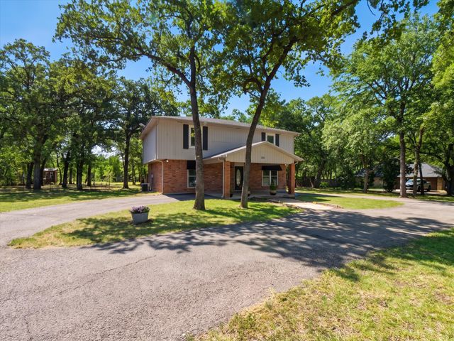 301 County Road 3418, Bridgeport, TX 76426