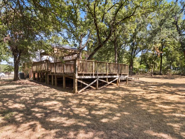 301 County Road 3418, Bridgeport, TX 76426