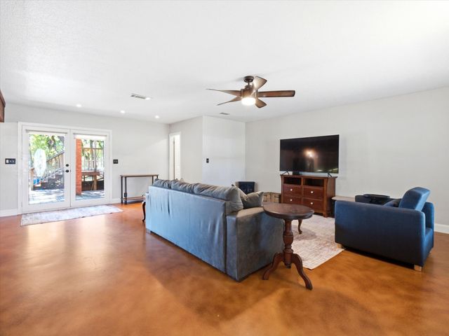 301 County Road 3418, Bridgeport, TX 76426