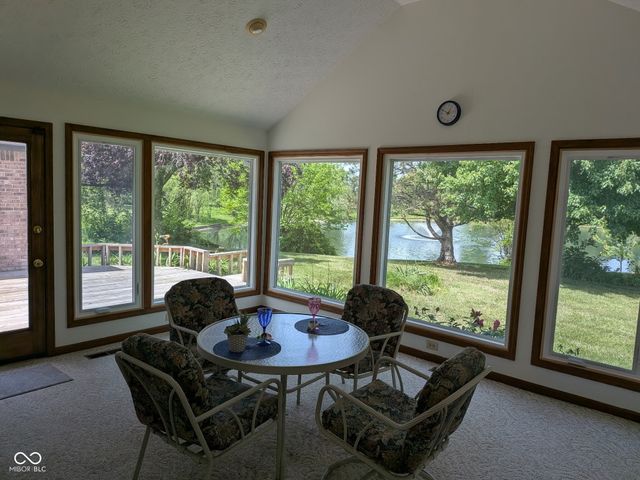 1136 N Manchester Drive, Greenfield, IN 46140
