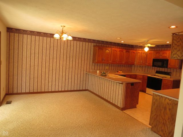 1136 N Manchester Drive, Greenfield, IN 46140