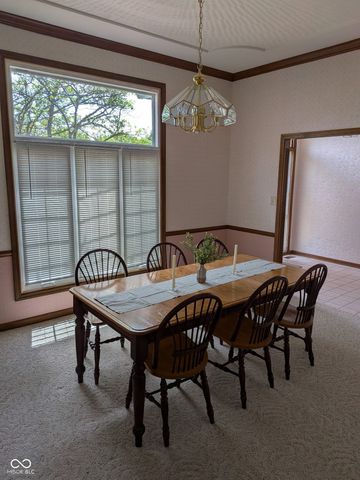 1136 N Manchester Drive, Greenfield, IN 46140