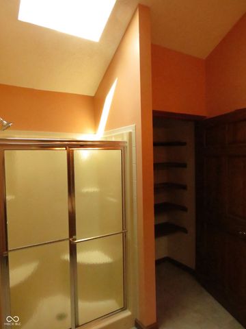 1136 N Manchester Drive, Greenfield, IN 46140