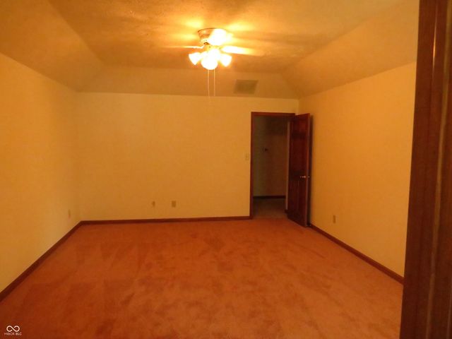 1136 N Manchester Drive, Greenfield, IN 46140