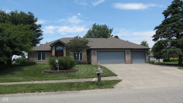 1136 N Manchester Drive, Greenfield, IN 46140