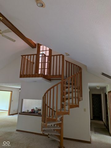 1136 N Manchester Drive, Greenfield, IN 46140