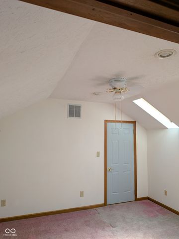 1136 N Manchester Drive, Greenfield, IN 46140
