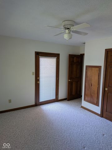 1136 N Manchester Drive, Greenfield, IN 46140