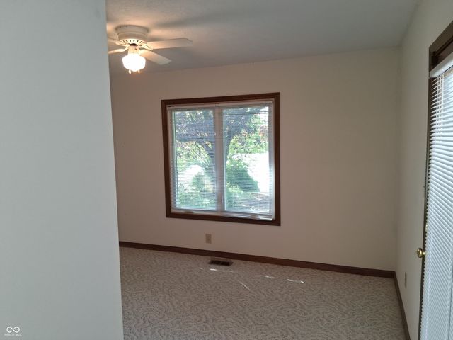 1136 N Manchester Drive, Greenfield, IN 46140