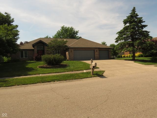 1136 N Manchester Drive, Greenfield, IN 46140