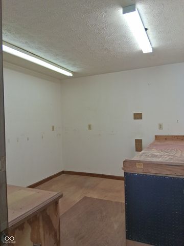 1136 N Manchester Drive, Greenfield, IN 46140