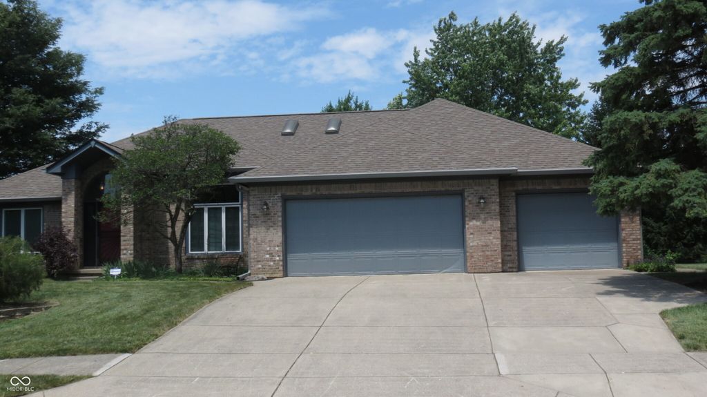 1136 N Manchester Drive, Greenfield, IN 46140