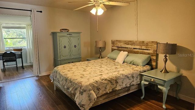 9950 47TH AVENUE N 303, St Petersburg, FL 33708