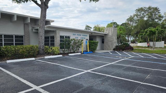 9950 47TH AVENUE N 303, St Petersburg, FL 33708