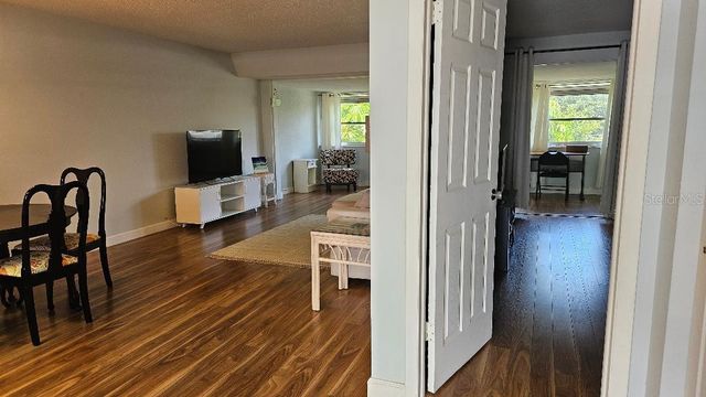 9950 47TH AVENUE N 303, St Petersburg, FL 33708