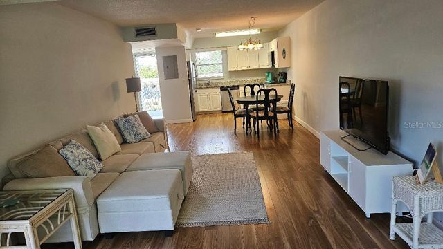 9950 47TH AVENUE N 303, St Petersburg, FL 33708