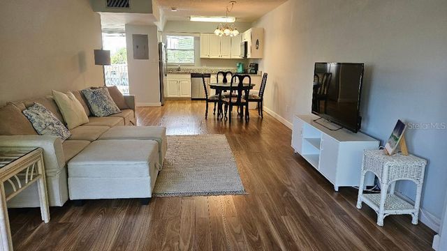 9950 47TH AVENUE N 303, St Petersburg, FL 33708