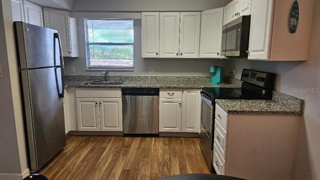 9950 47TH AVENUE N 303, St Petersburg, FL 33708