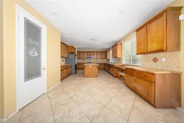 29275 Moon Hill Court, Menifee, CA 92584