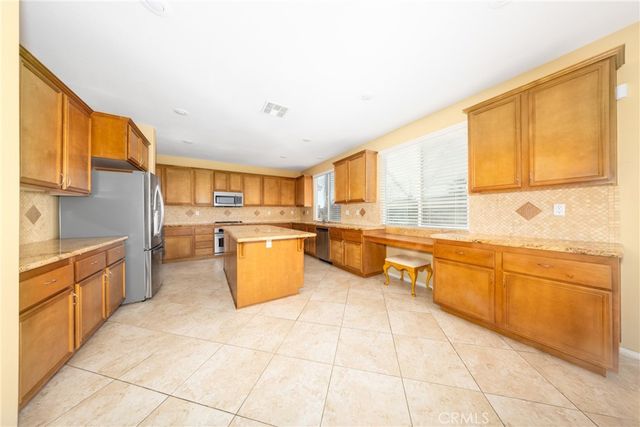 29275 Moon Hill Court, Menifee, CA 92584