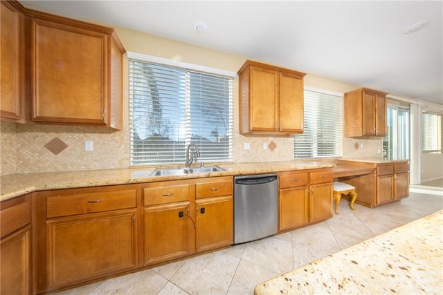 29275 Moon Hill Court, Menifee, CA 92584