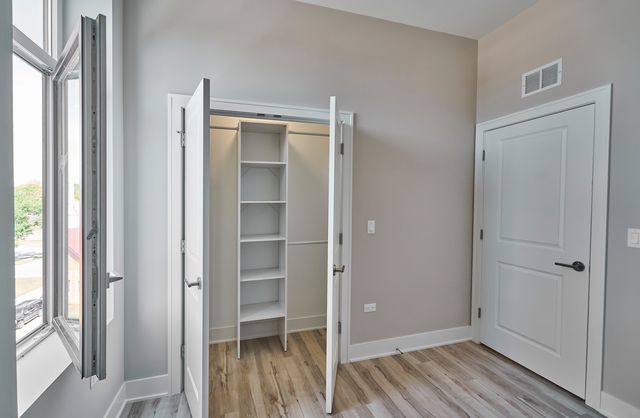 4149 S Cottage Grove Avenue 312, Chicago, IL 60653