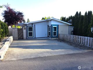 2421 S 370th Place #63, Federal Way, WA 98003
